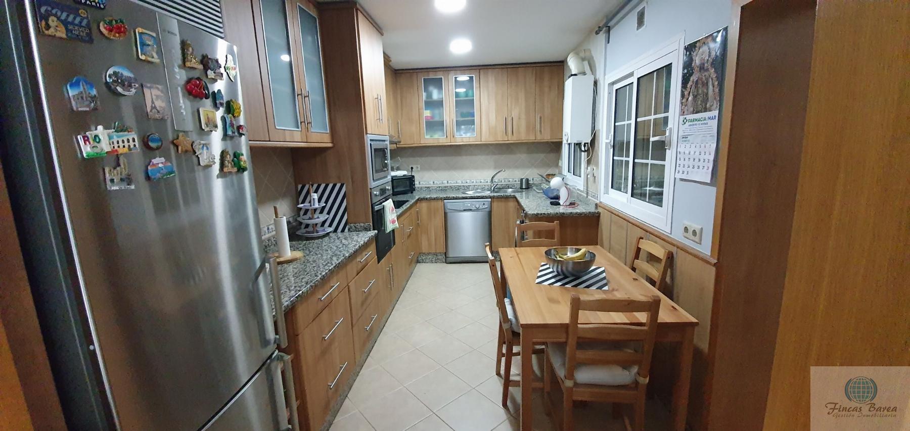 For sale of building in Fuengirola