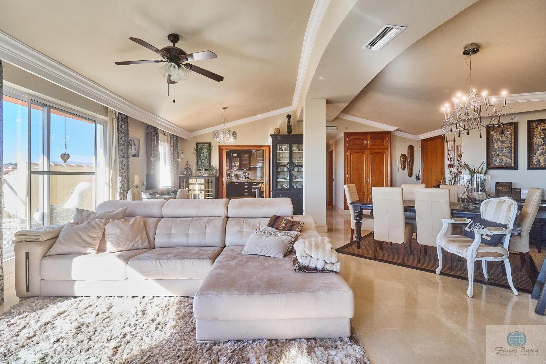 For sale of penthouse in Fuengirola