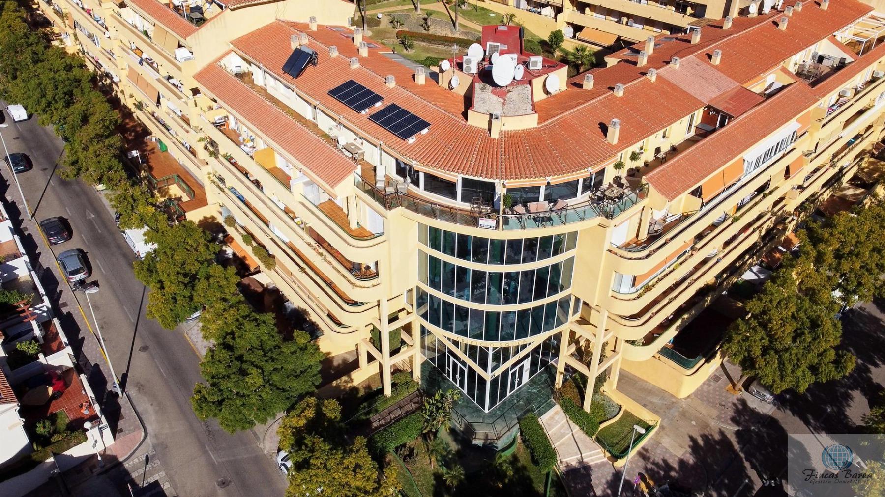 For sale of penthouse in Fuengirola