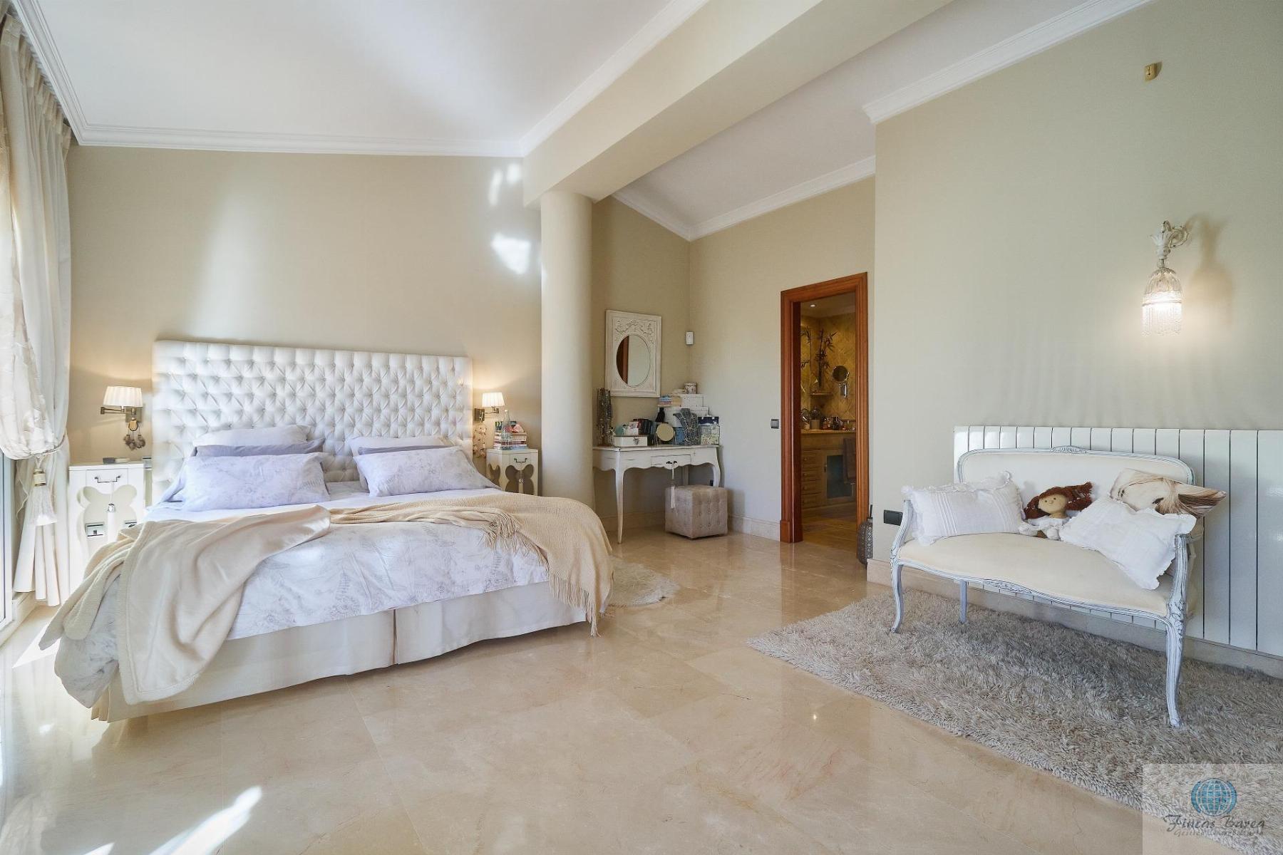 For sale of penthouse in Fuengirola