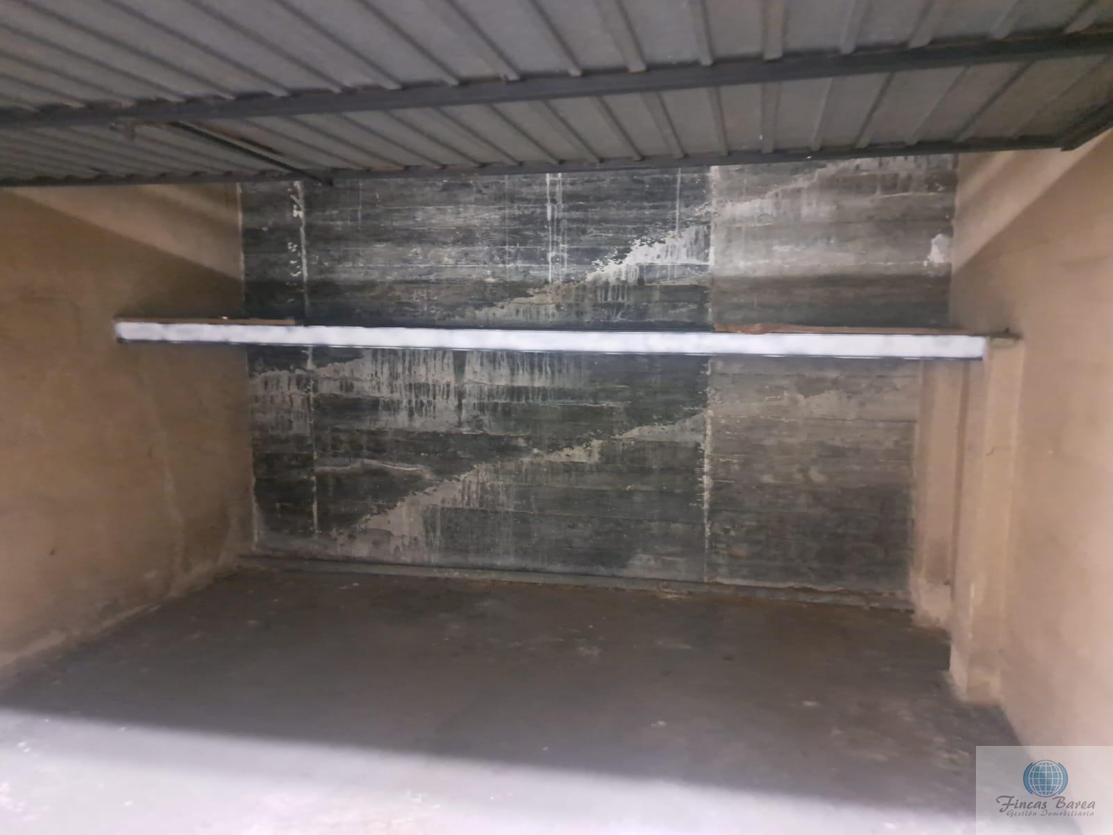For rent of garage in Fuengirola
