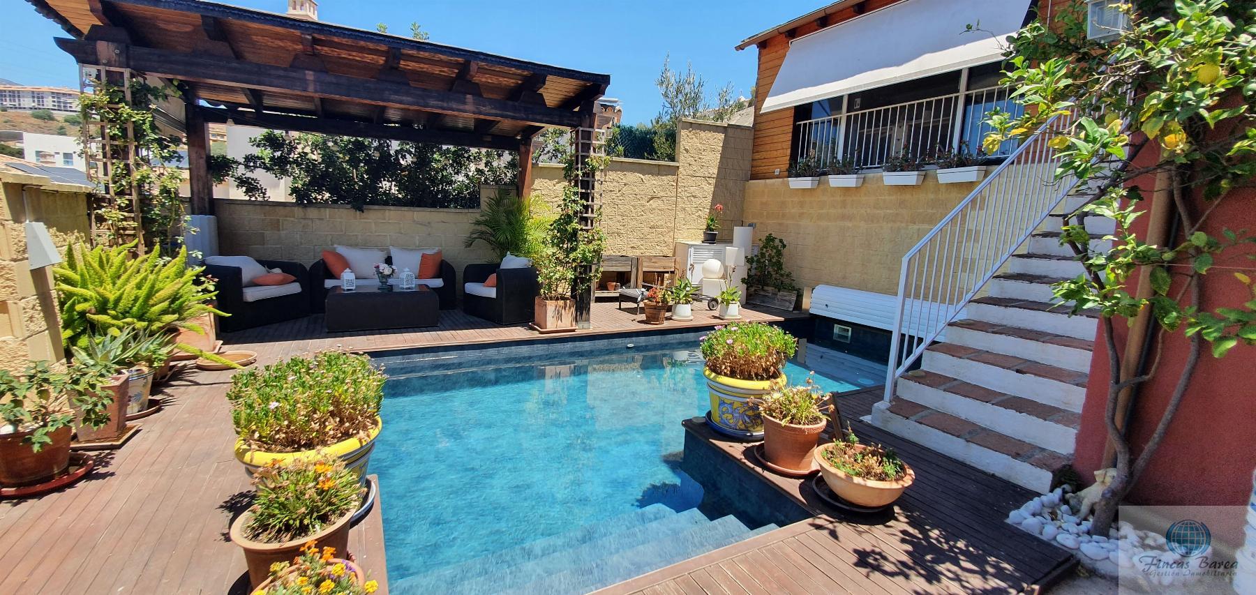For sale of chalet in Fuengirola