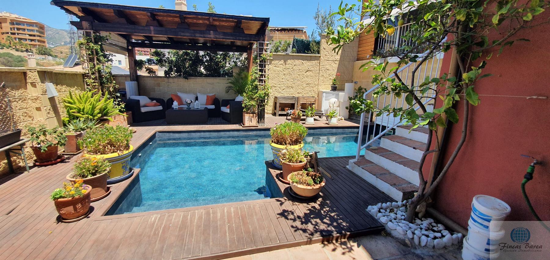 For sale of chalet in Fuengirola