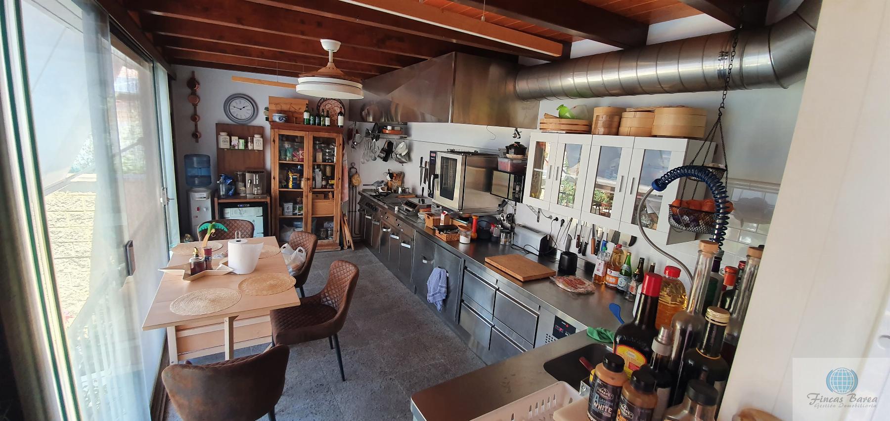For sale of chalet in Fuengirola