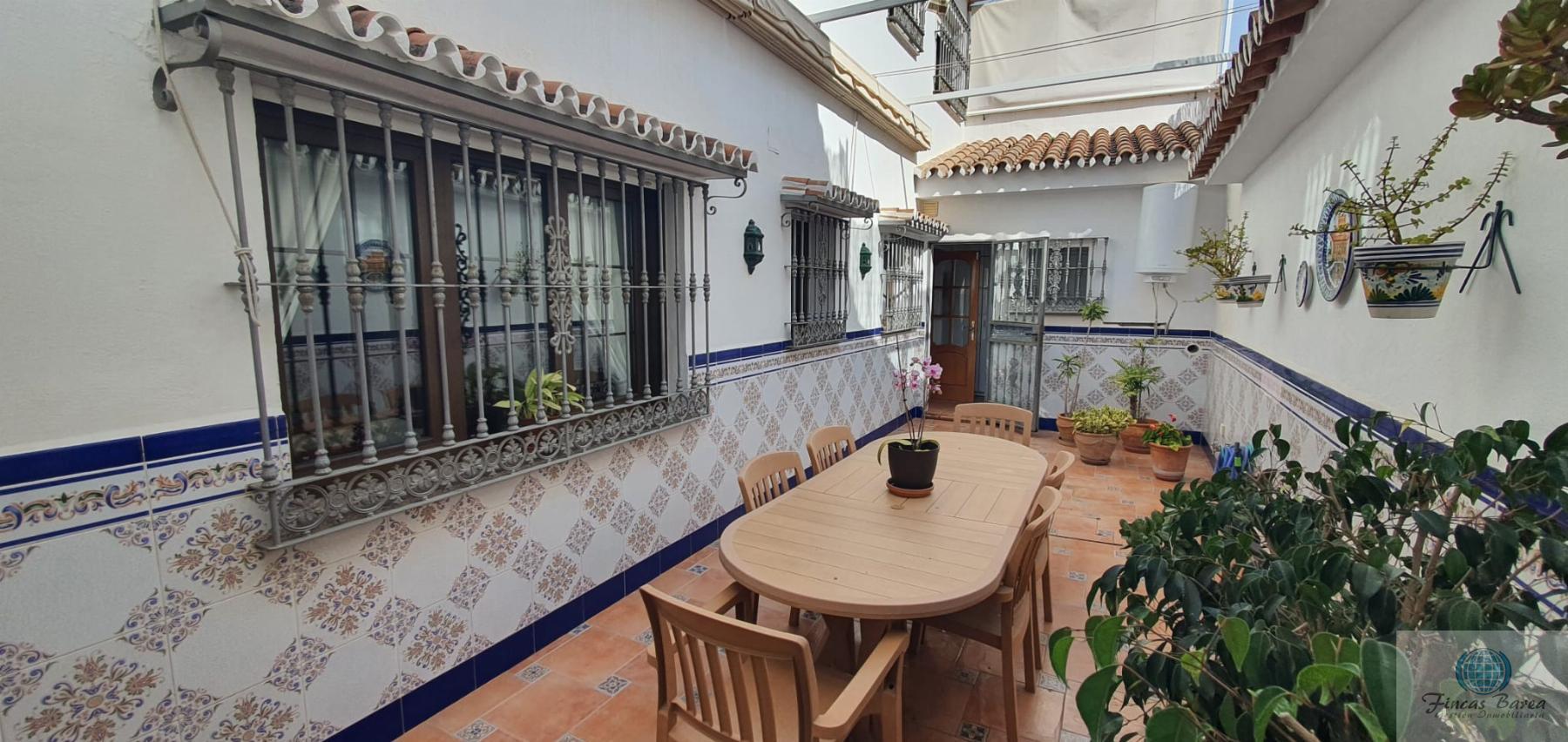 For sale of chalet in Fuengirola