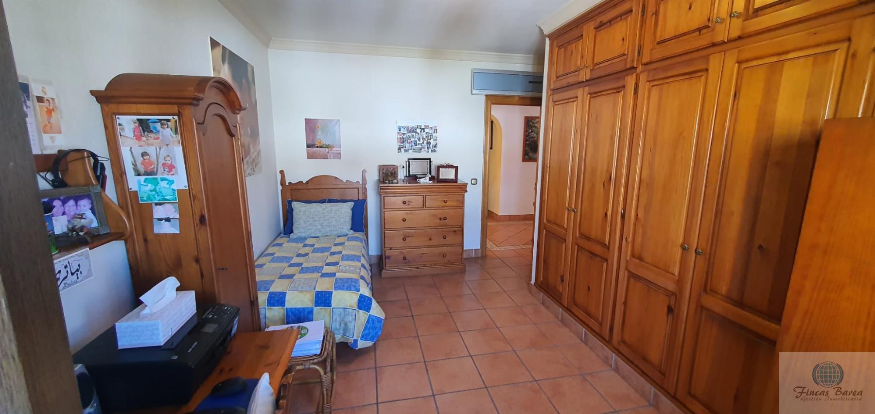 For sale of chalet in Fuengirola