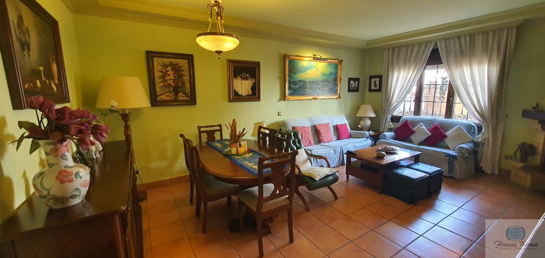 For sale of chalet in Fuengirola