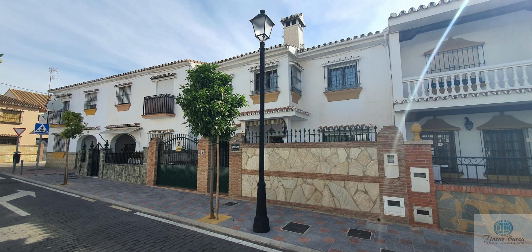 For sale of chalet in Fuengirola