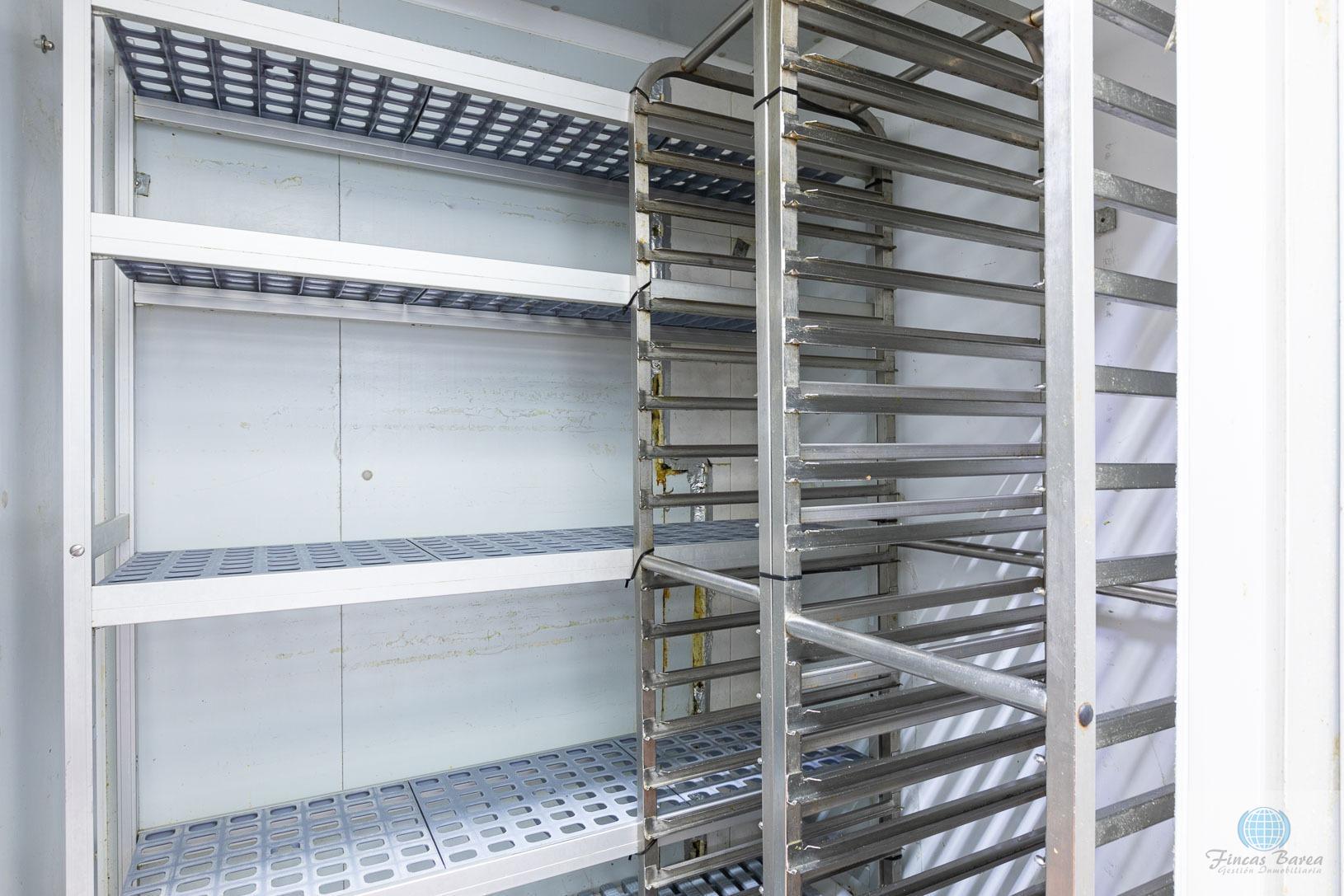 For share of premises in Fuengirola