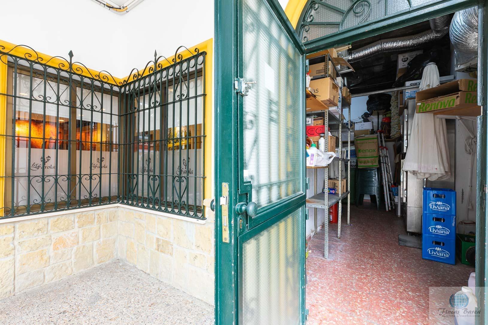 For share of premises in Fuengirola
