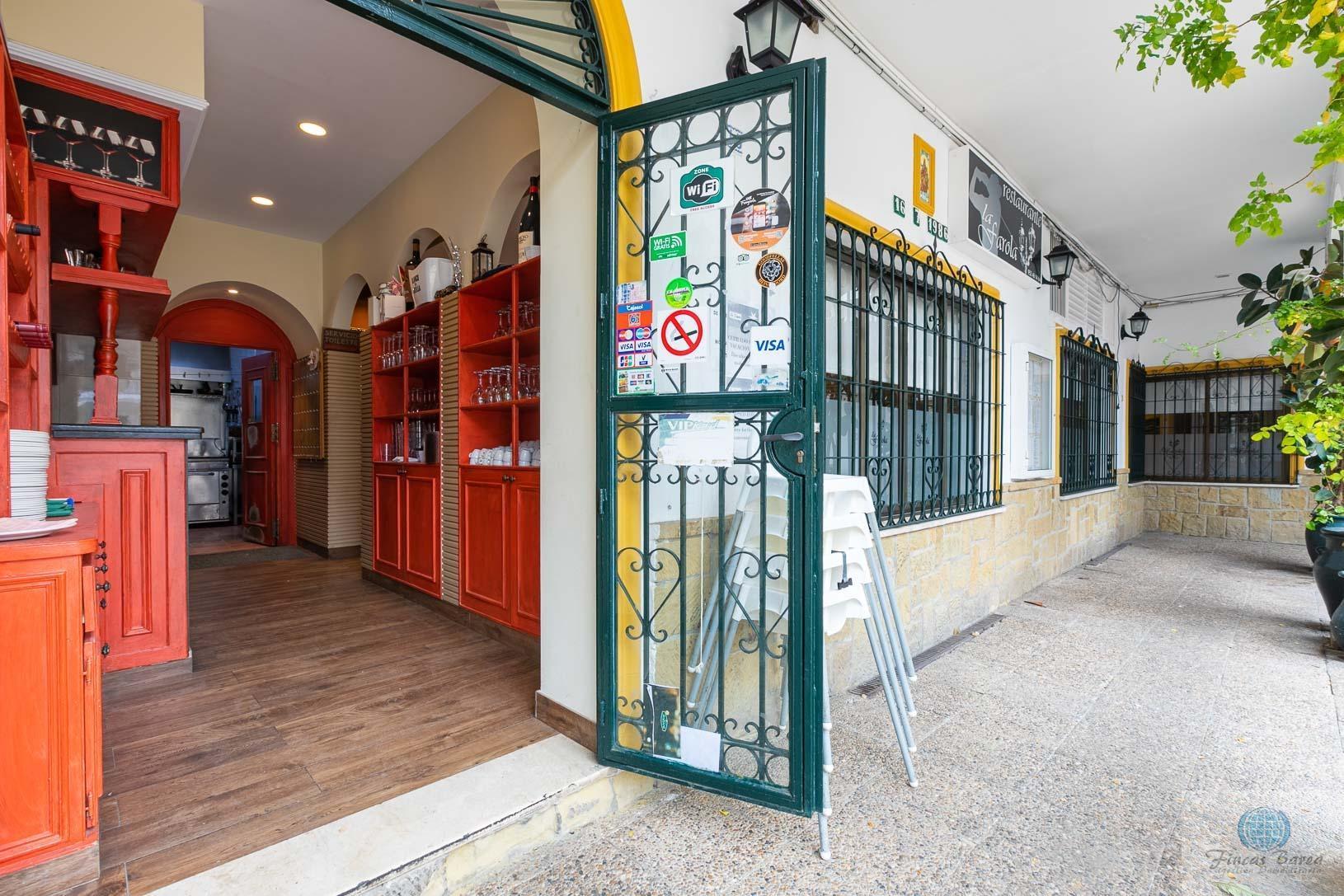 For share of premises in Fuengirola