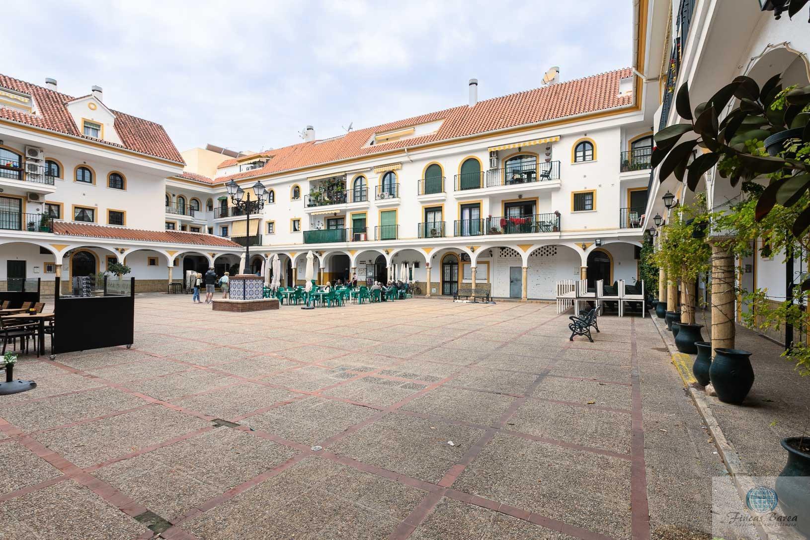 For share of premises in Fuengirola