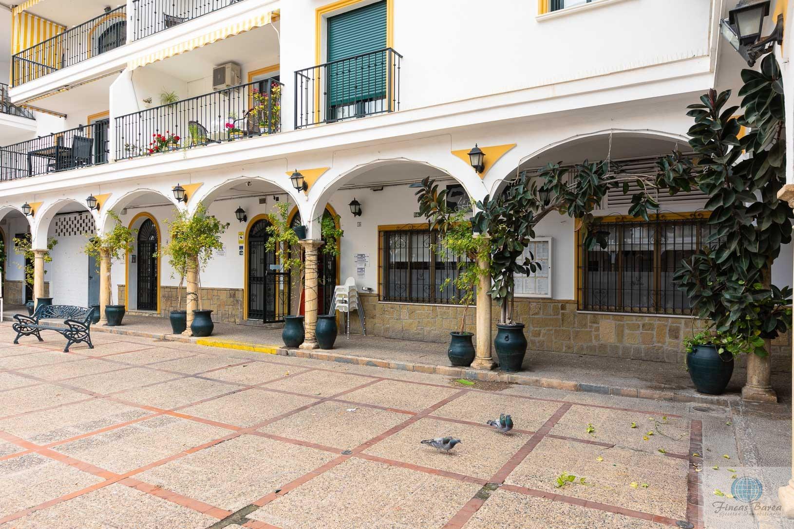 For share of premises in Fuengirola
