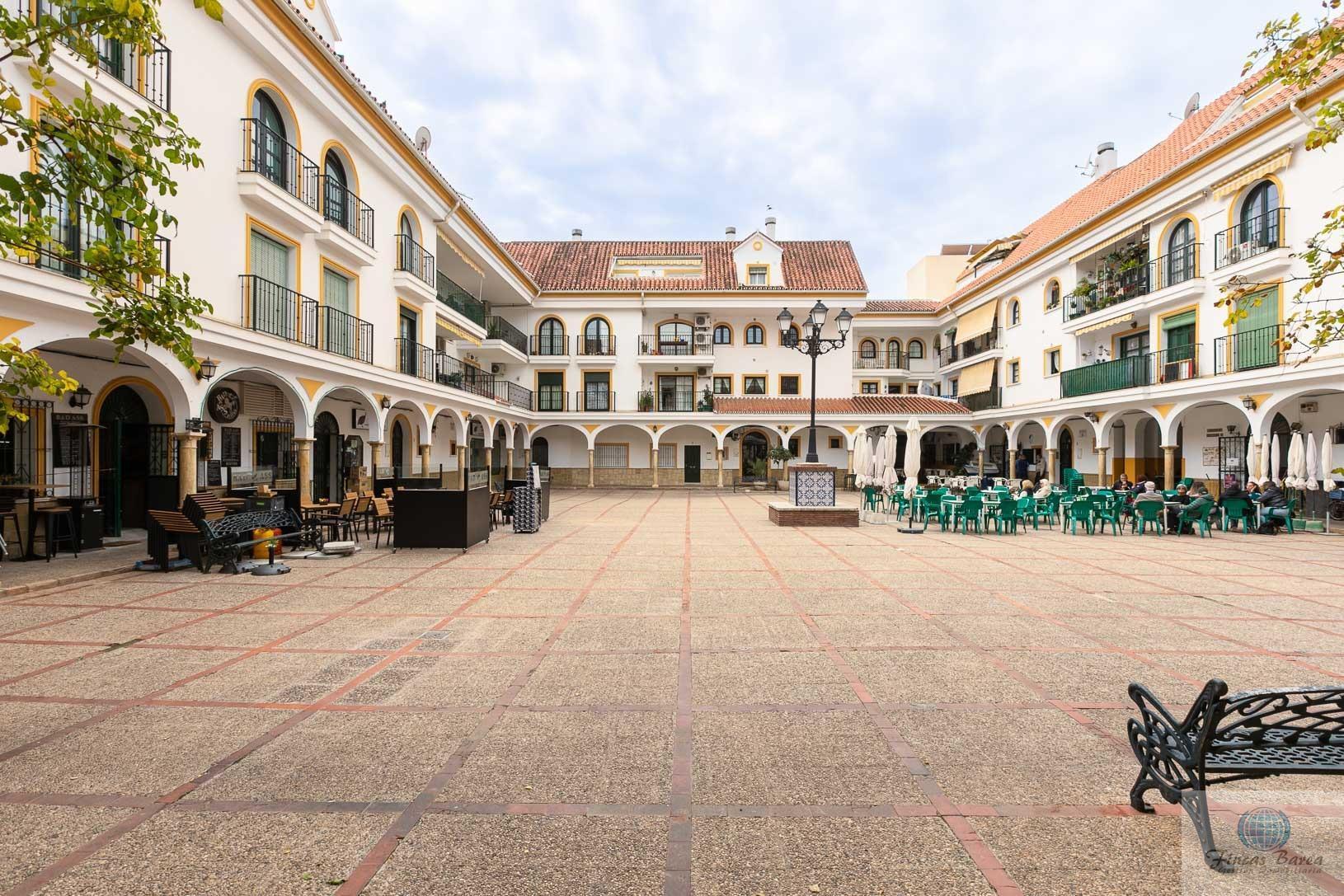 For share of premises in Fuengirola