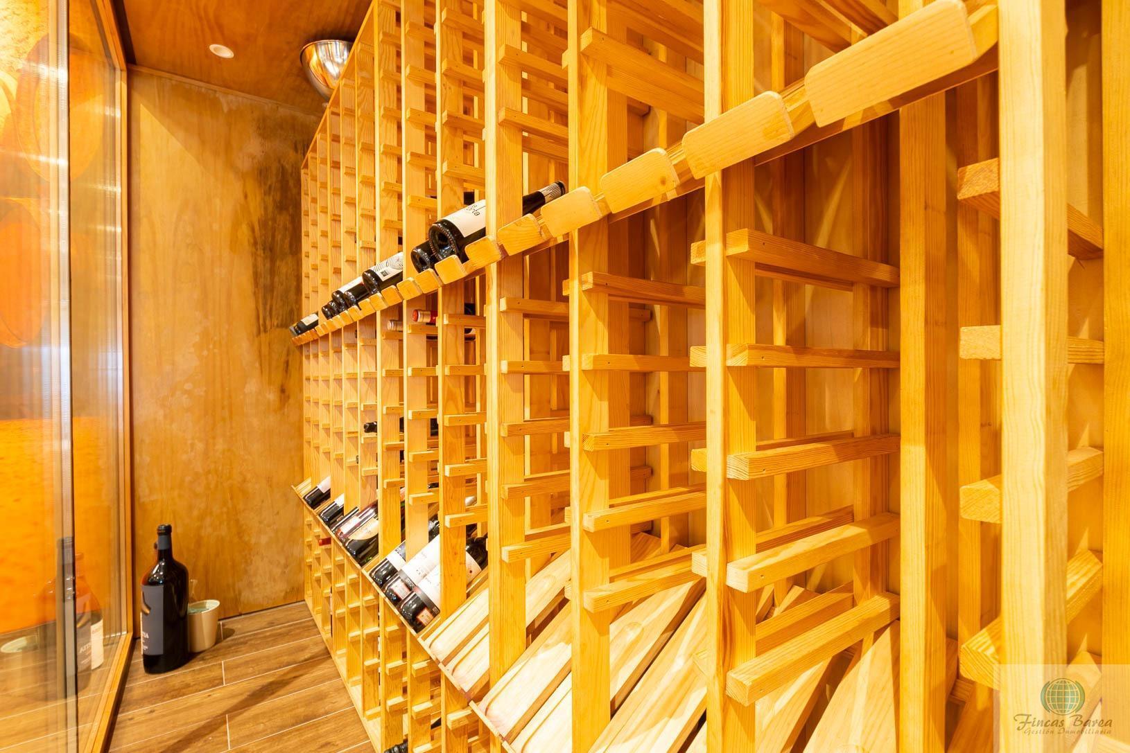 For share of premises in Fuengirola