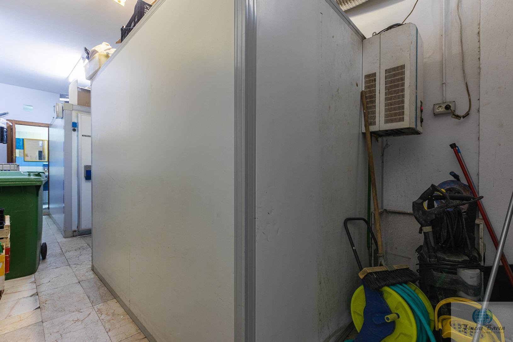 For share of premises in Fuengirola