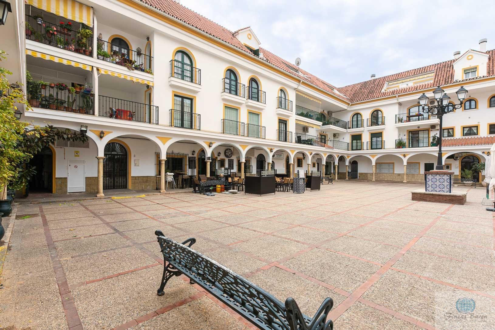 For share of premises in Fuengirola