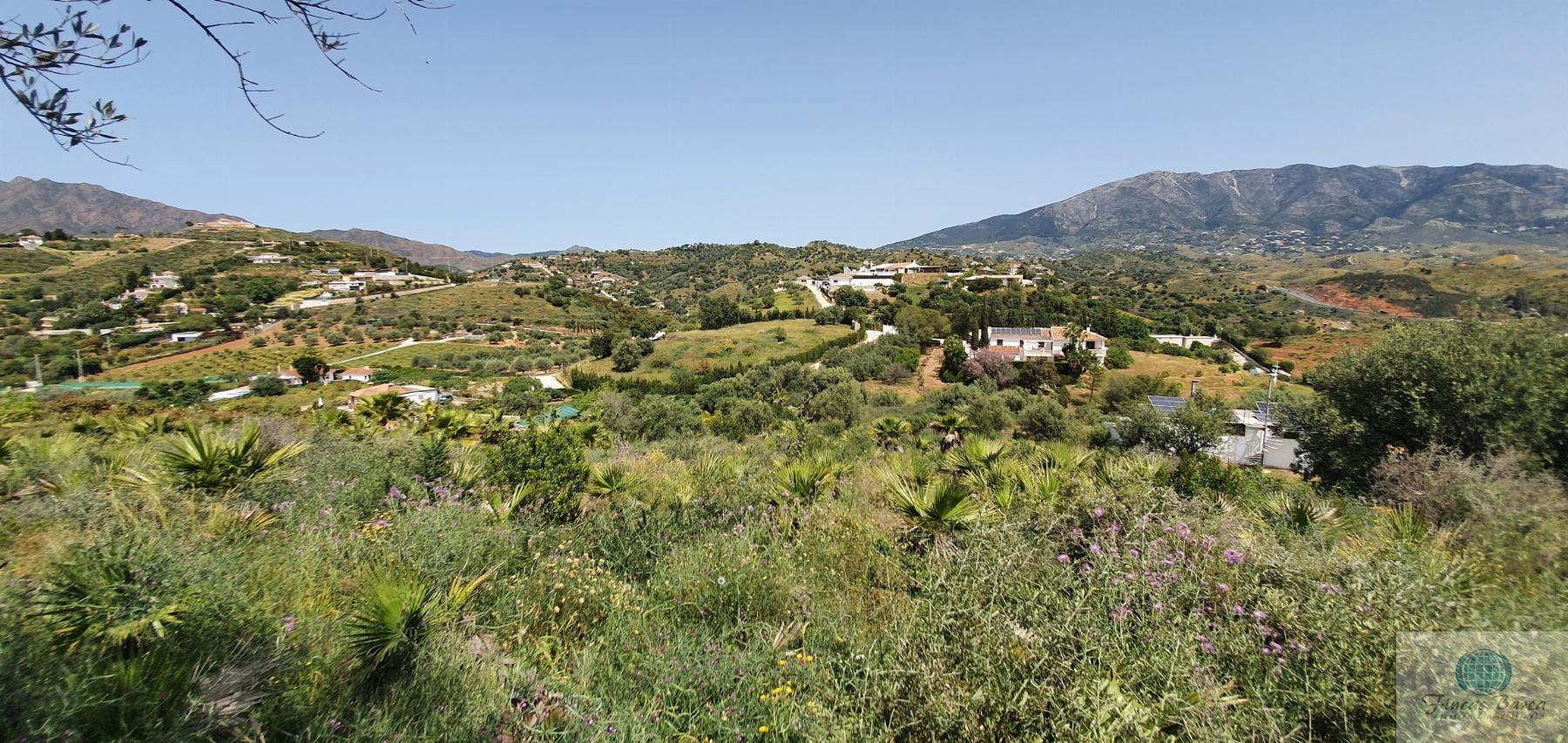 For sale of land in Mijas Costa