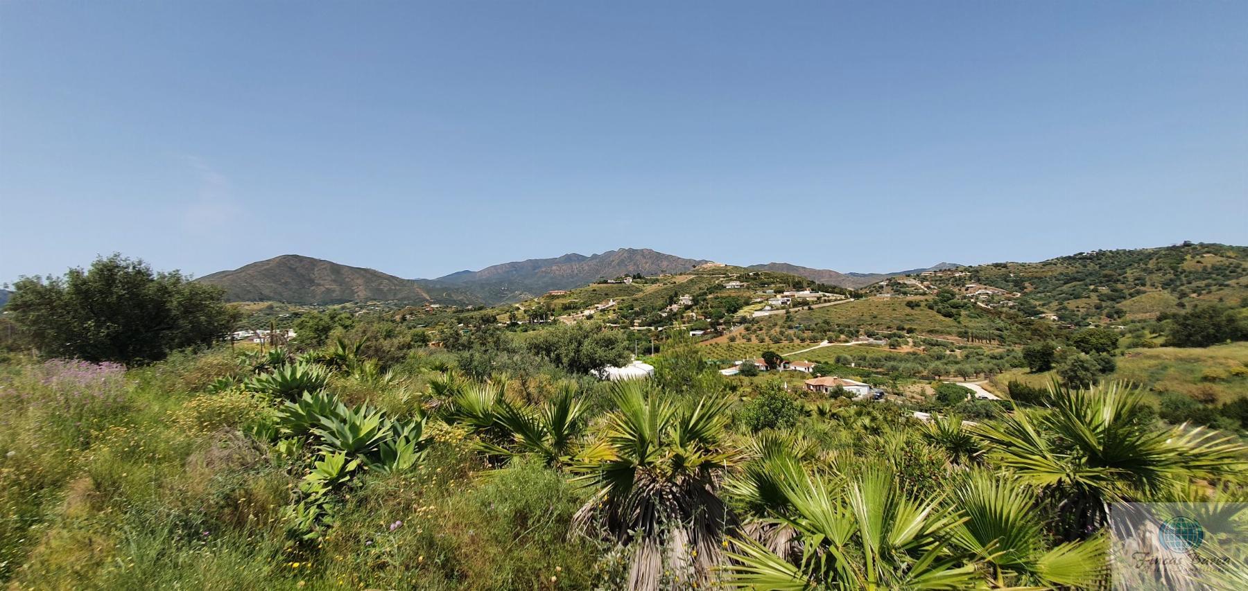 For sale of land in Mijas Costa