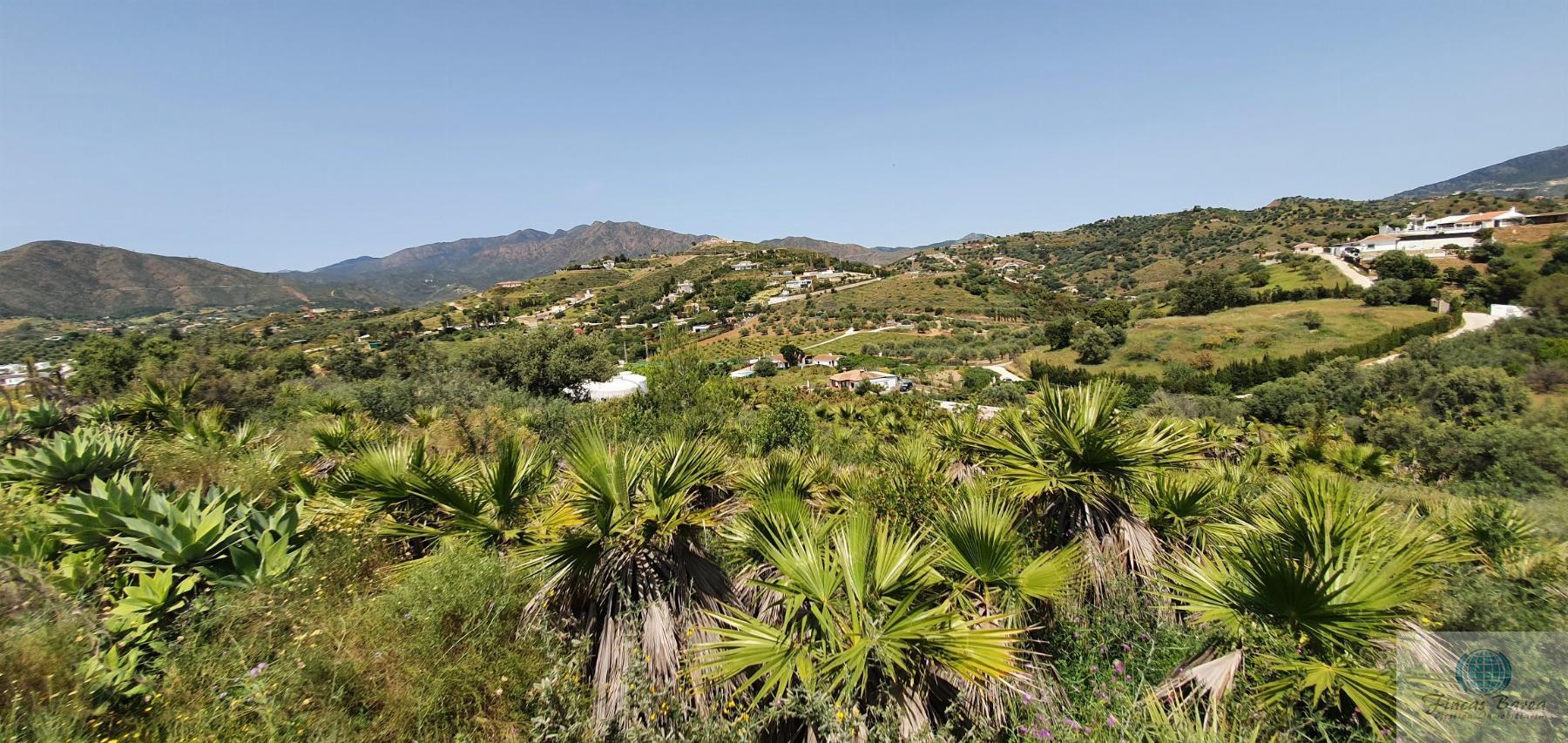 For sale of land in Mijas Costa