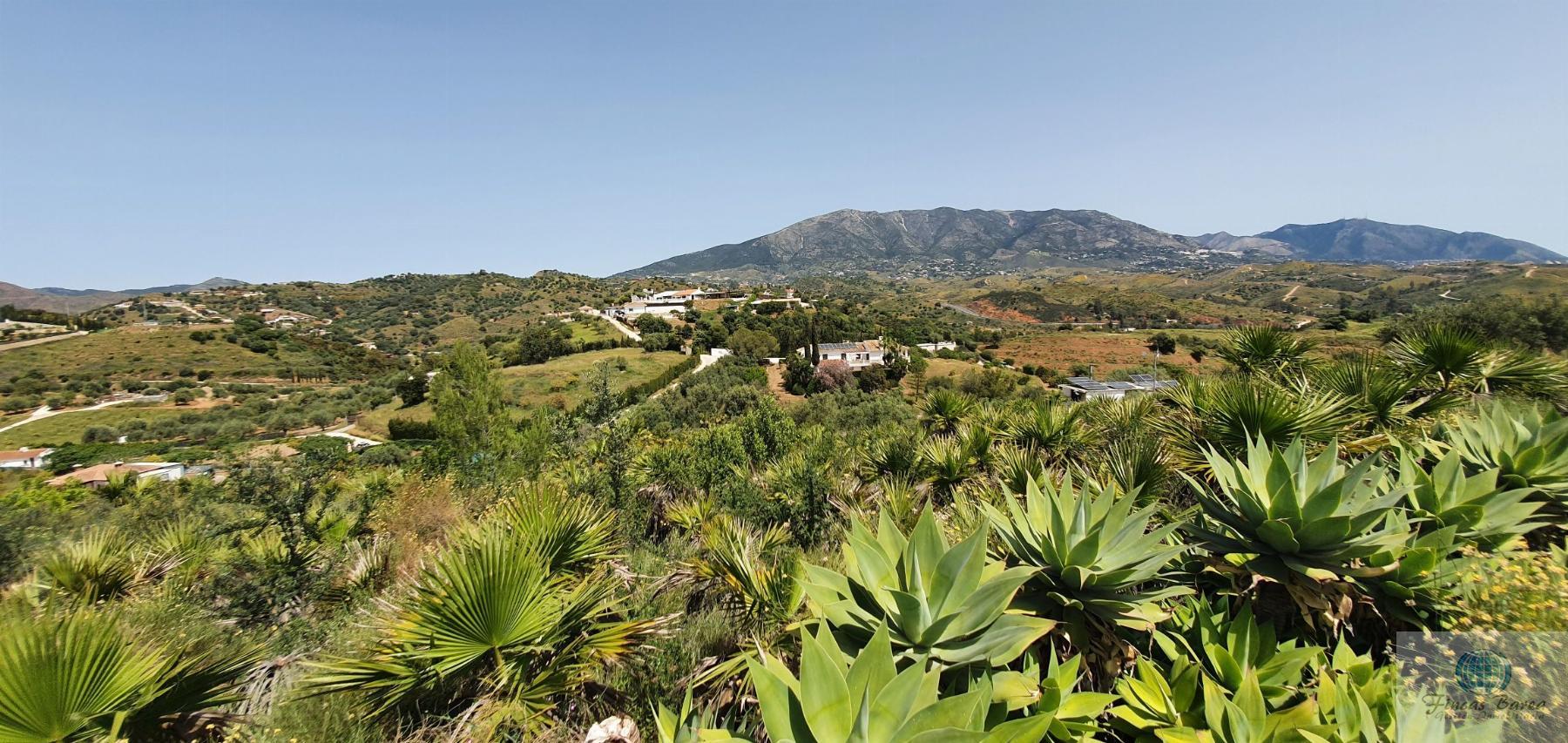 For sale of land in Mijas Costa