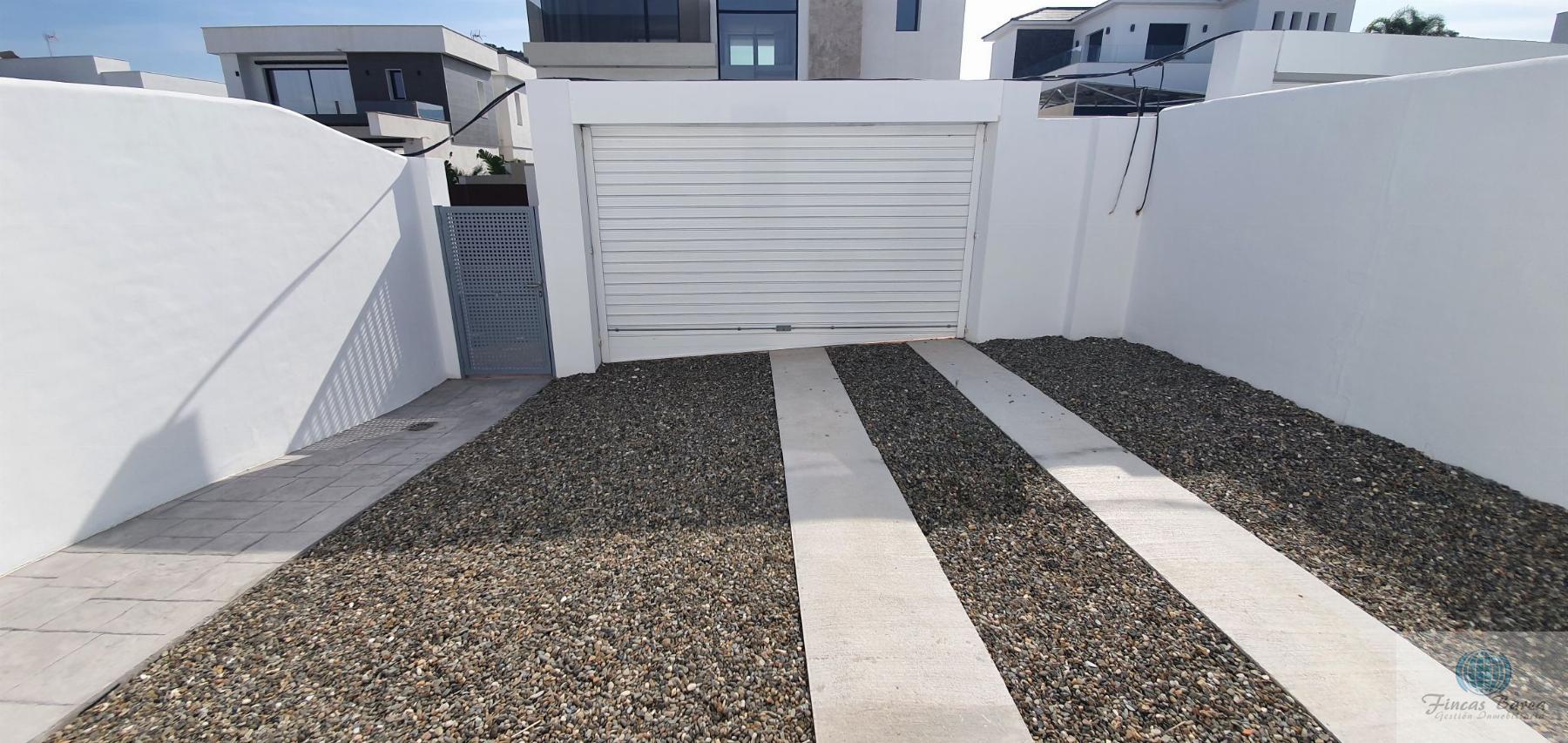 Venta de chalet en Coín