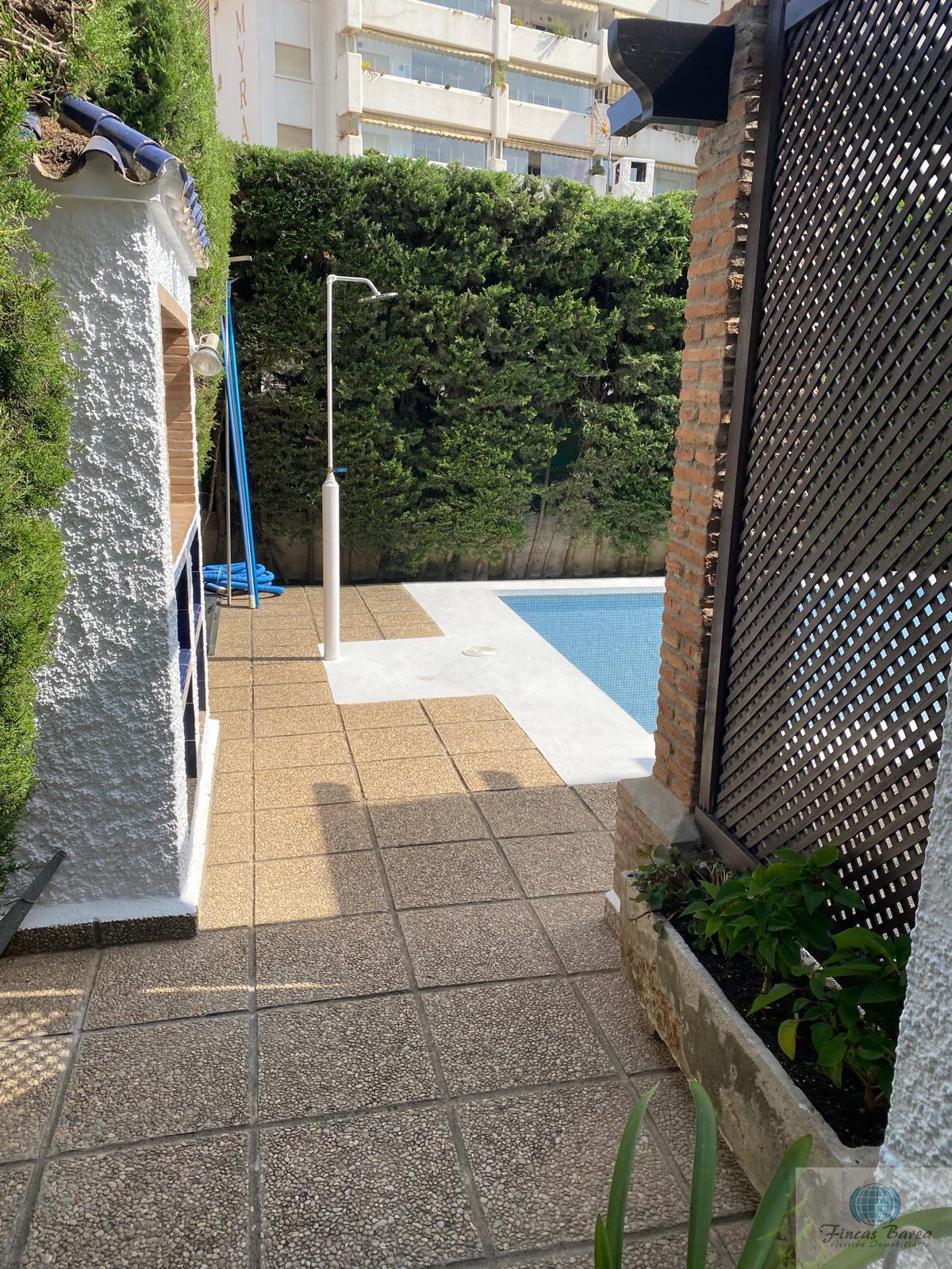 For sale of chalet in Fuengirola