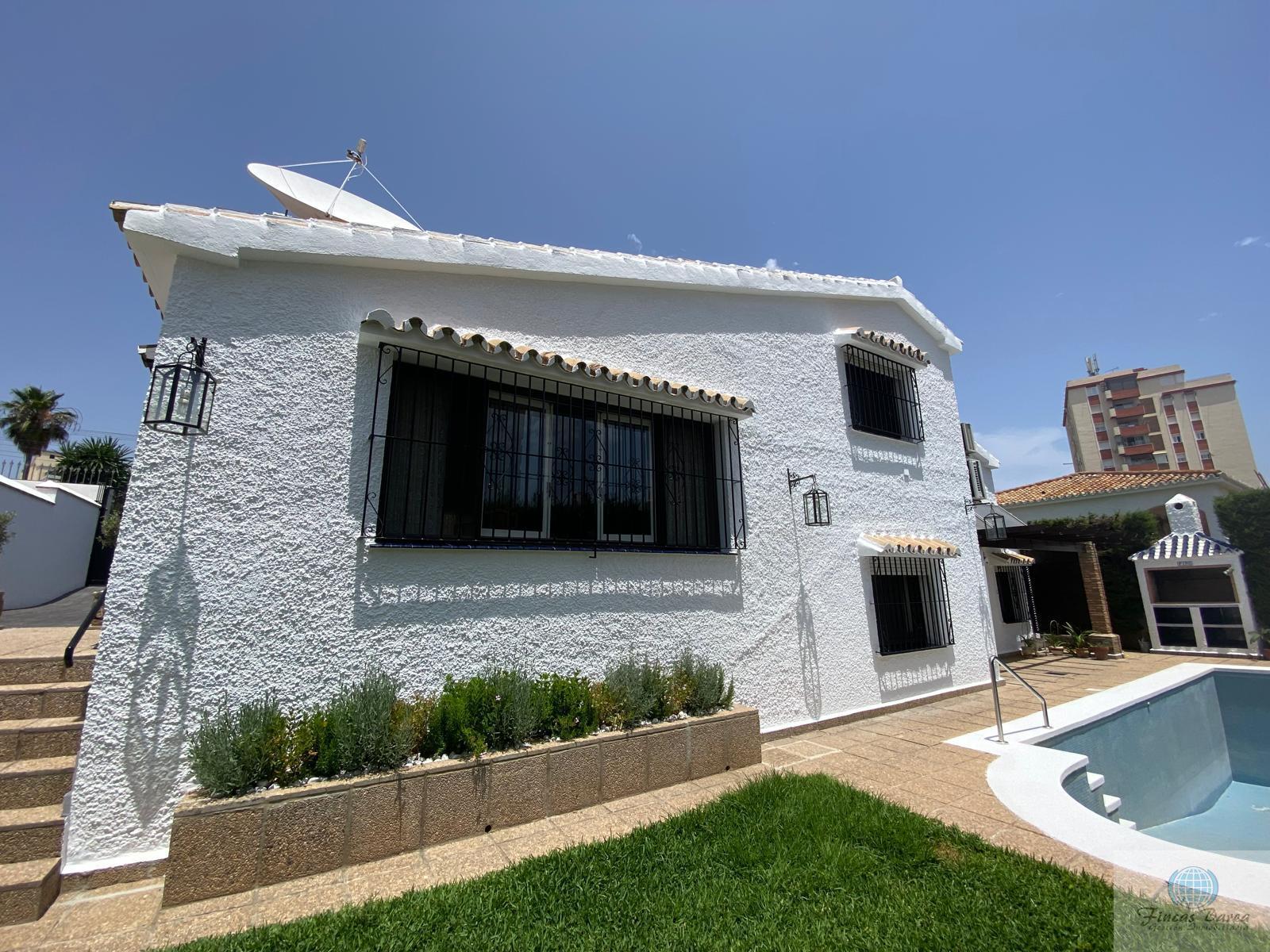 For sale of chalet in Fuengirola