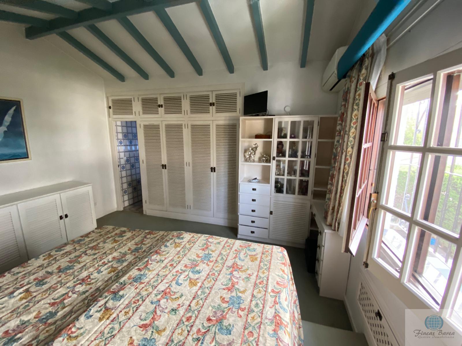 For sale of chalet in Fuengirola