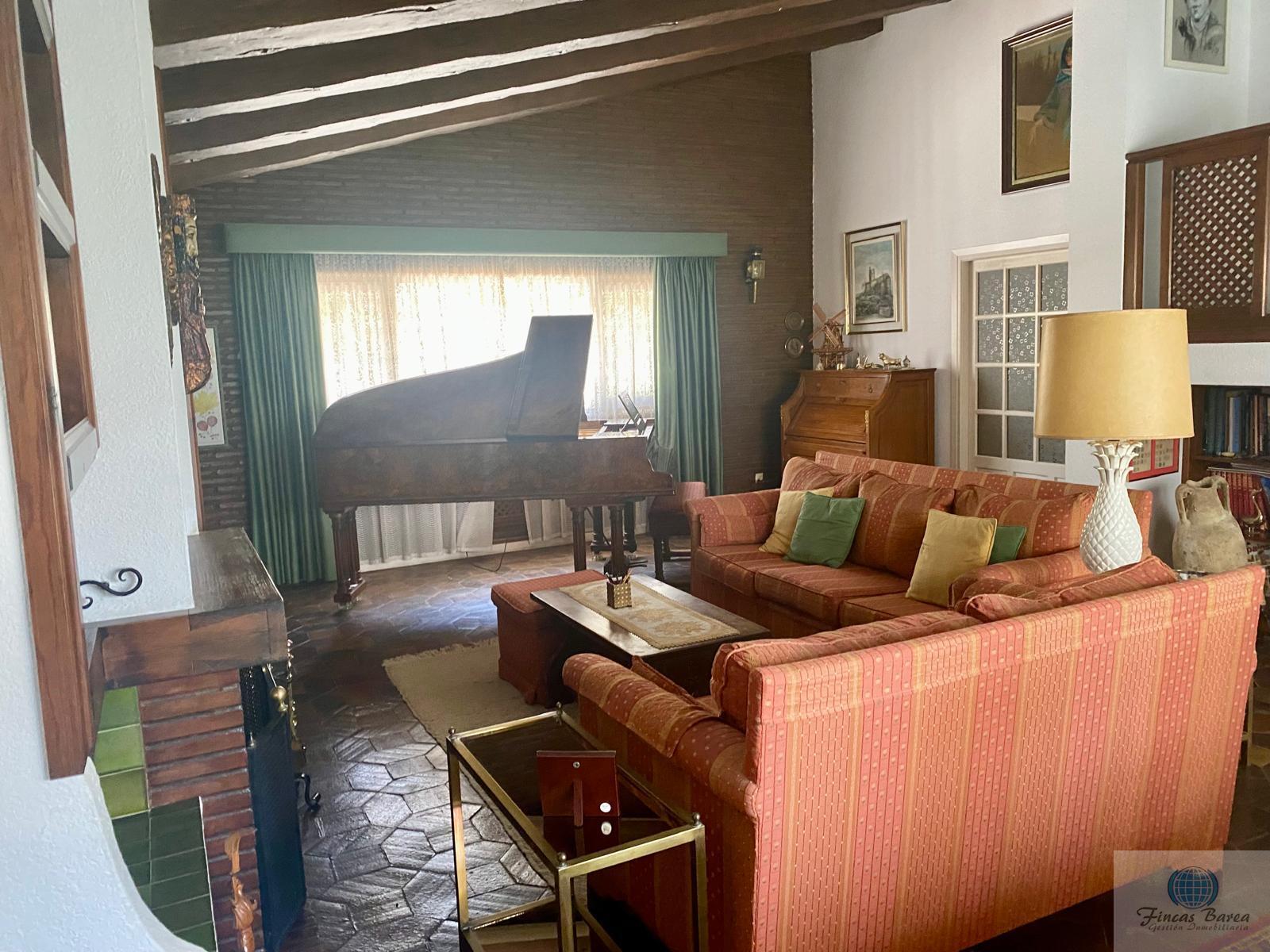For sale of chalet in Fuengirola