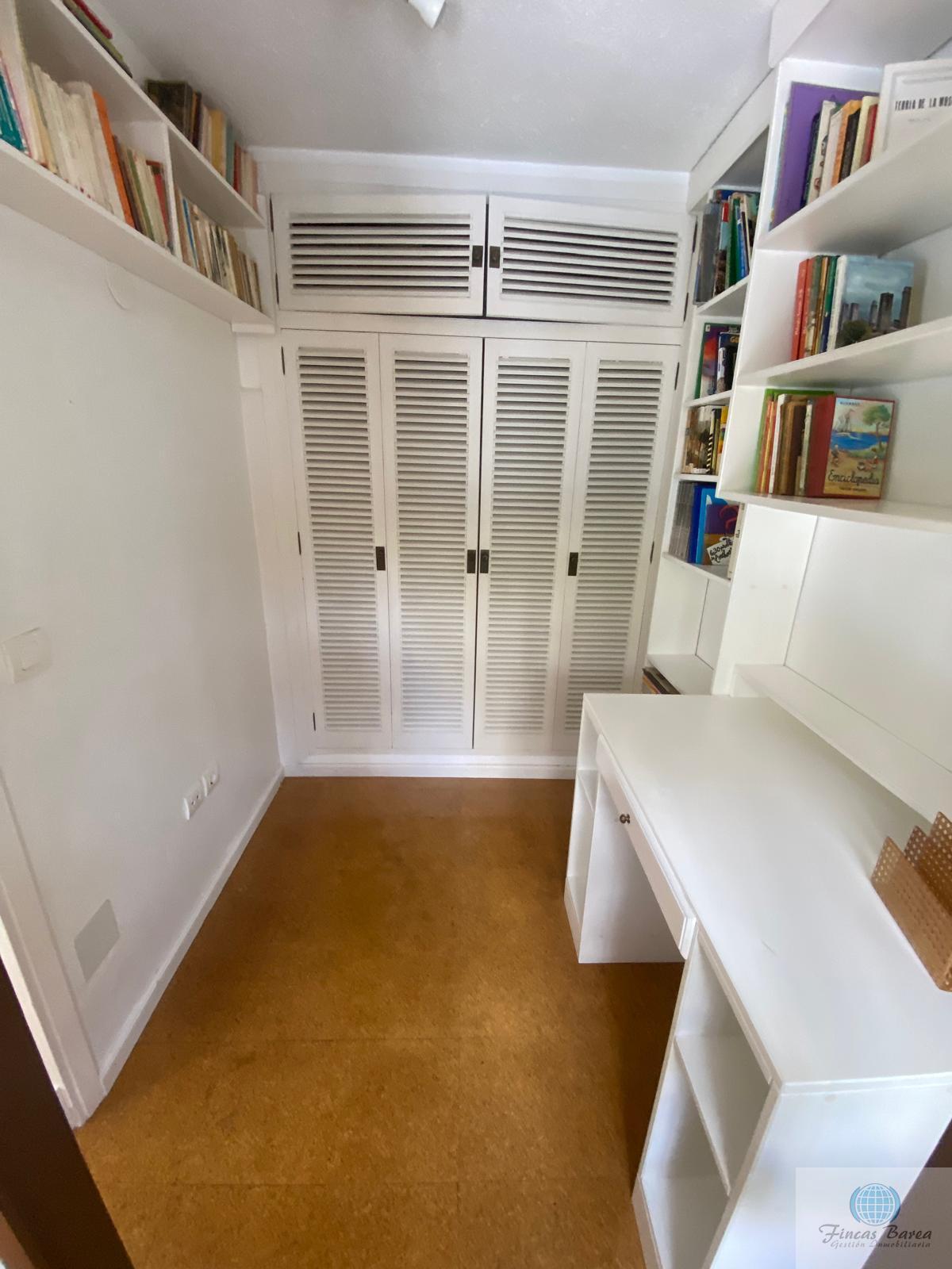 For sale of chalet in Fuengirola
