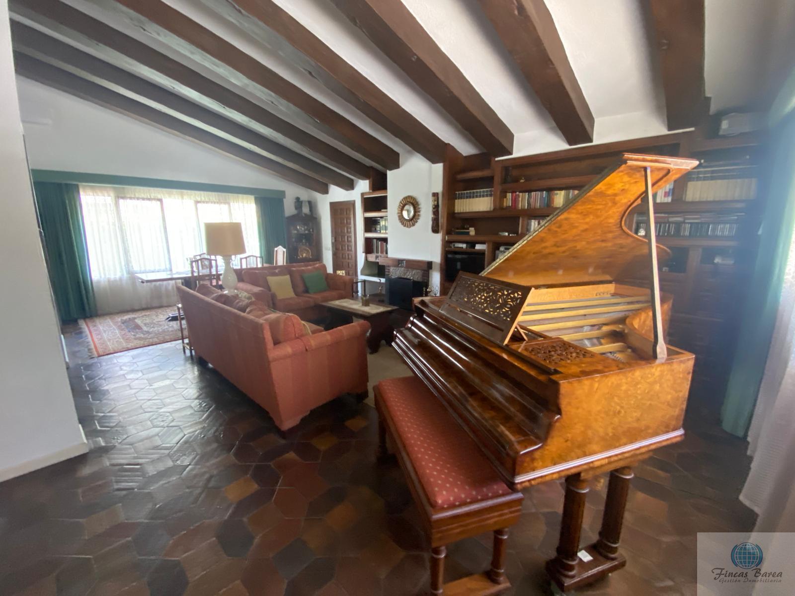For sale of chalet in Fuengirola