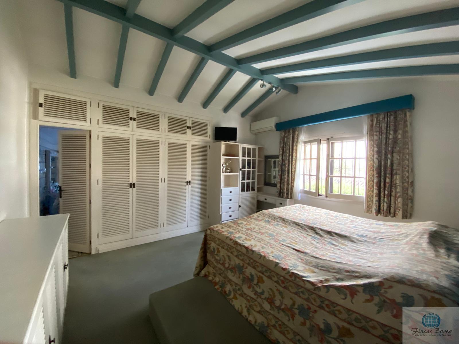For sale of chalet in Fuengirola
