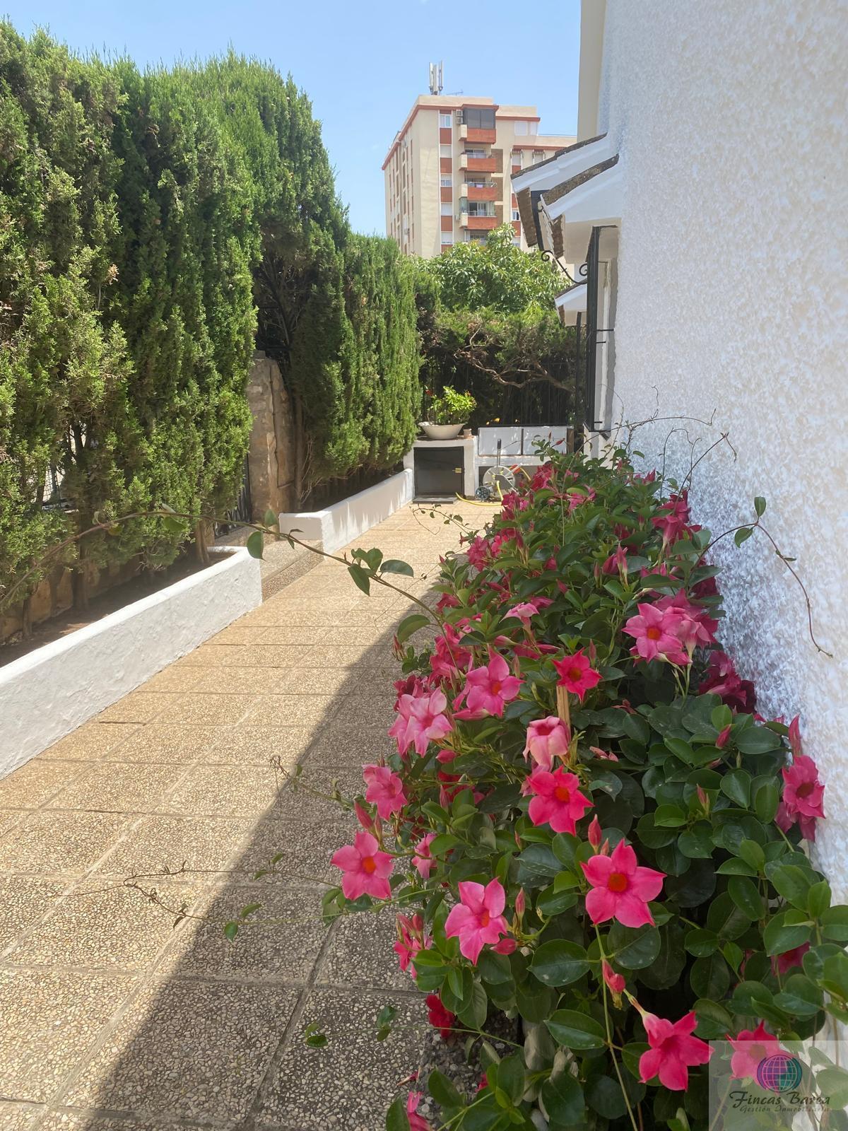 For sale of chalet in Fuengirola