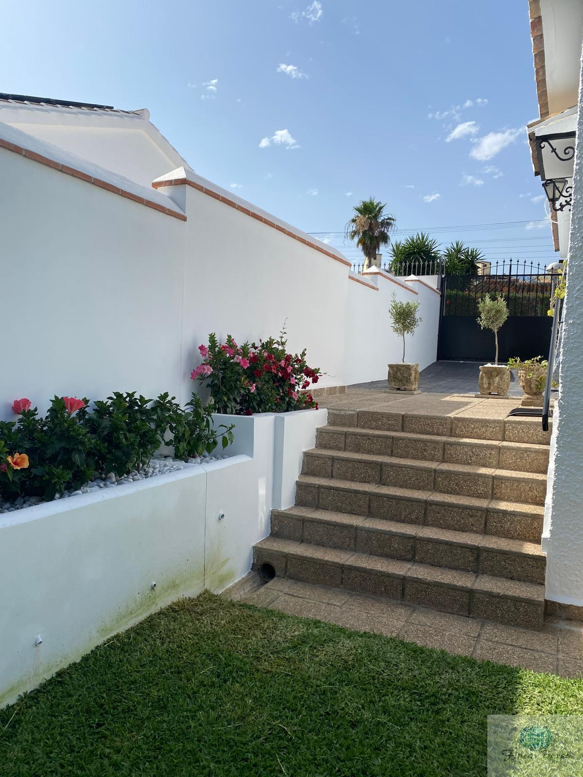 For sale of chalet in Fuengirola