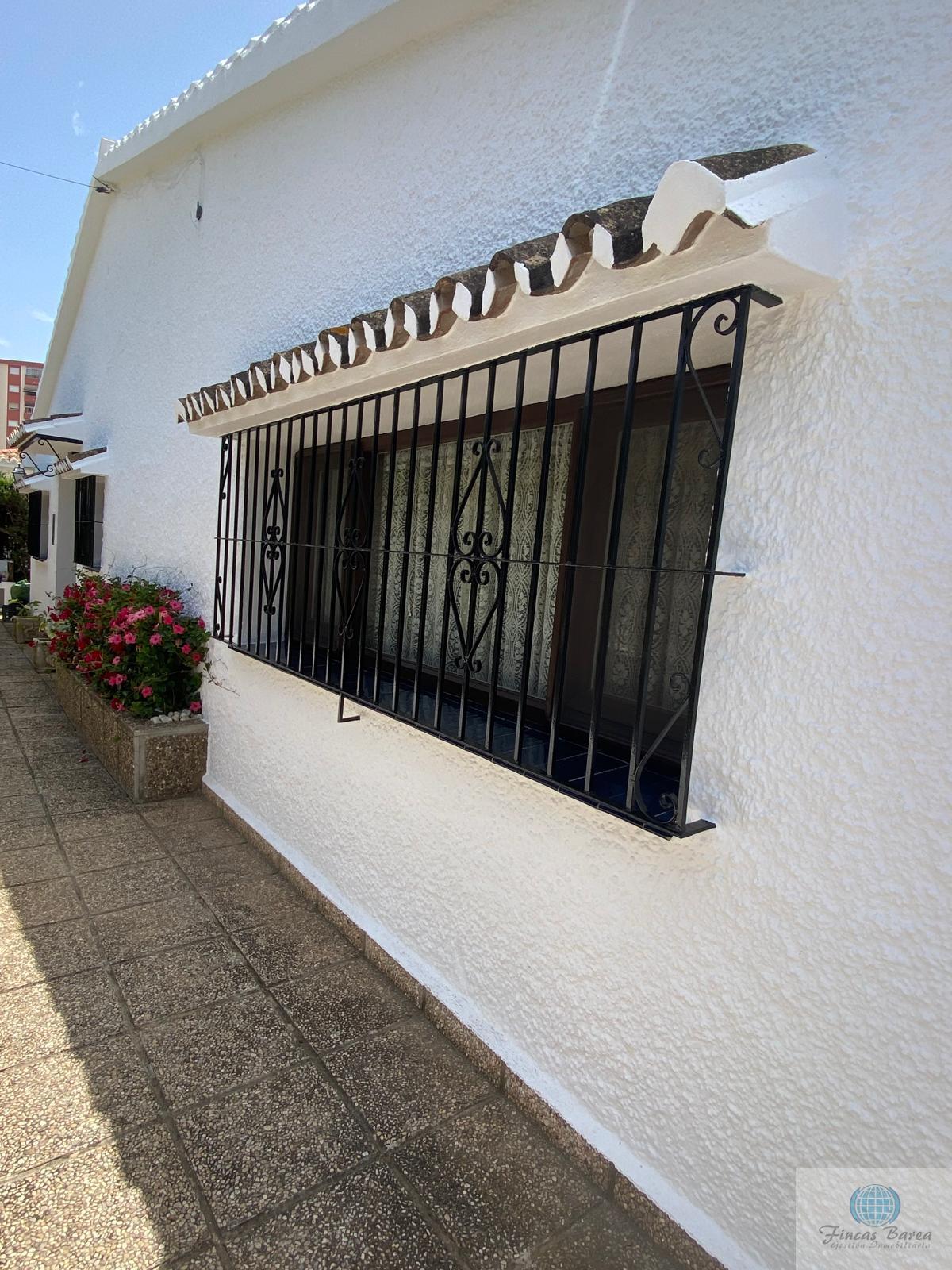 For sale of chalet in Fuengirola