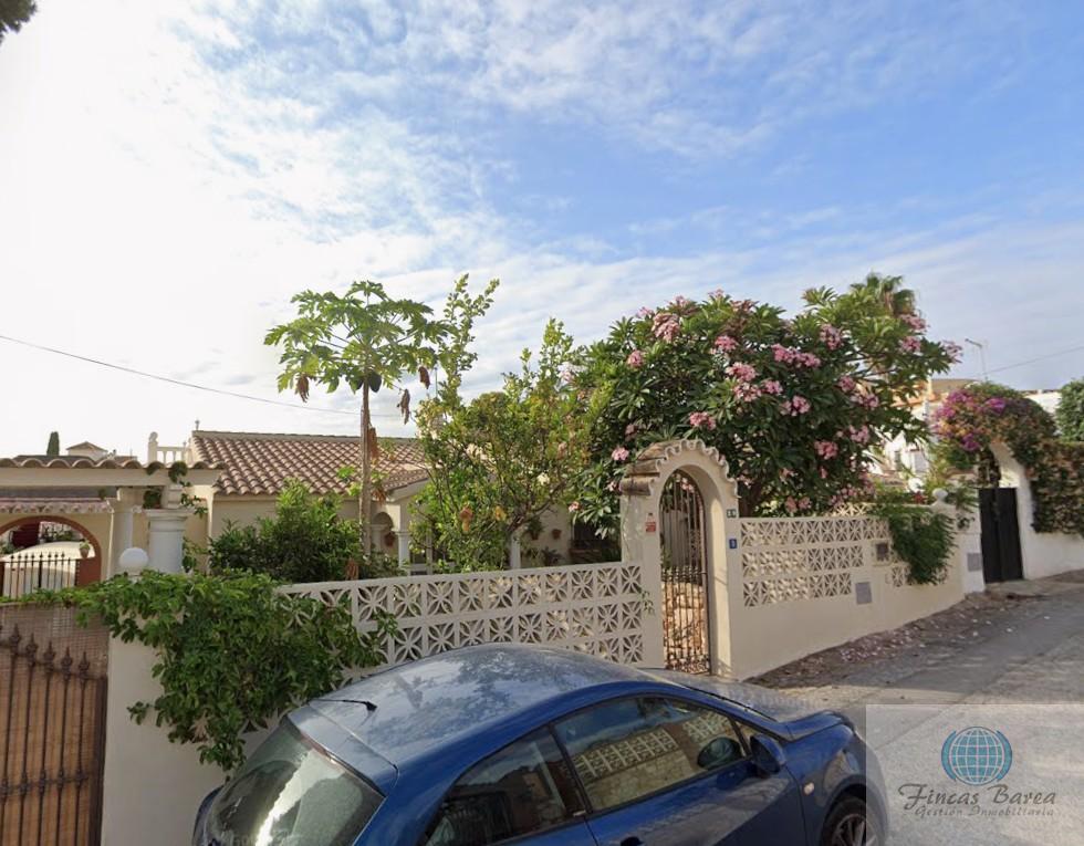 For sale of chalet in Mijas