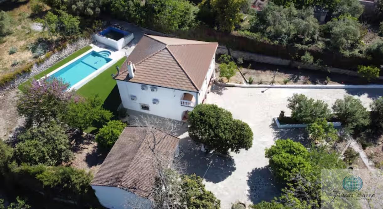 Venta de finca rústica en Montecorto