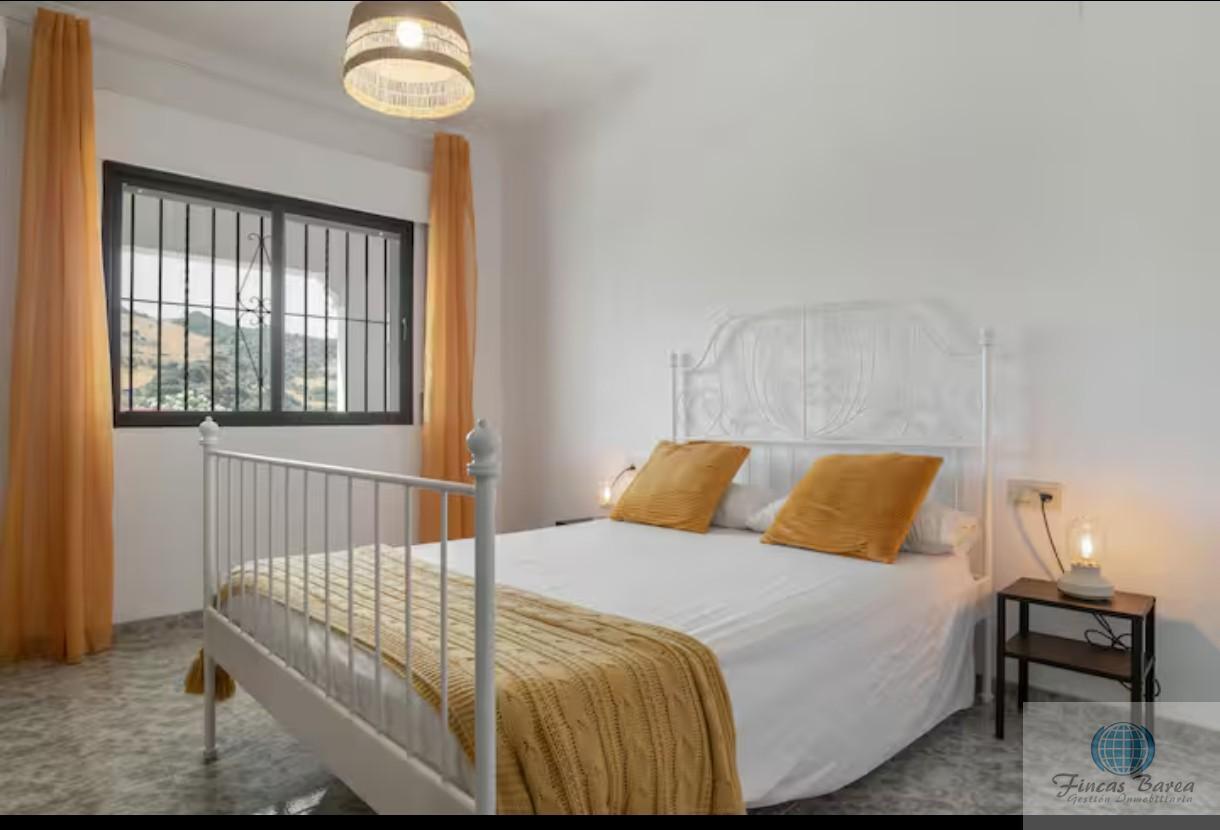 Venta de finca rústica en Montecorto