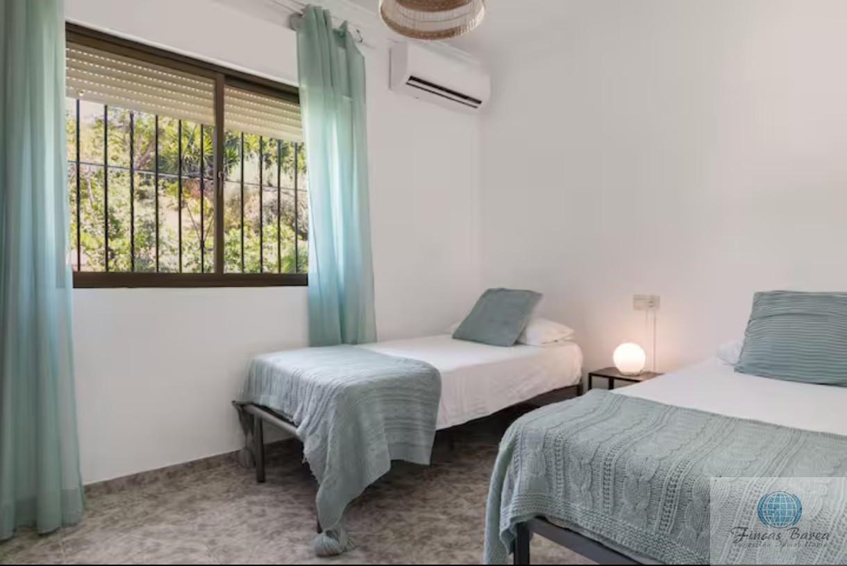 Venta de finca rústica en Montecorto