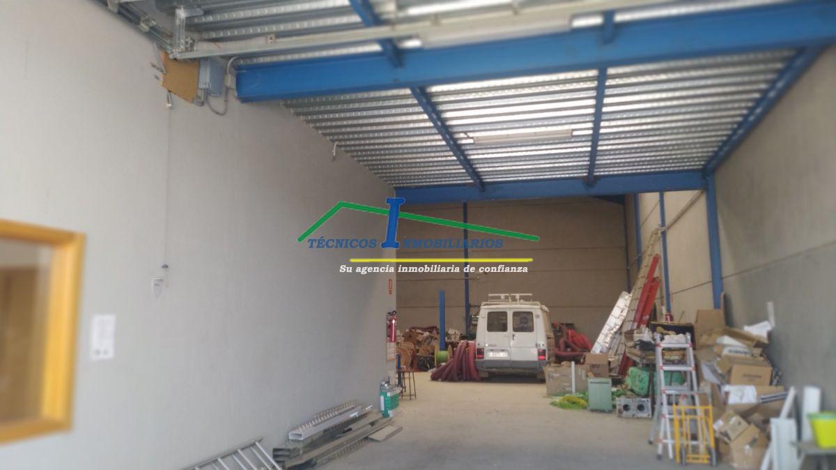 Venta de nave industrial en Calamonte