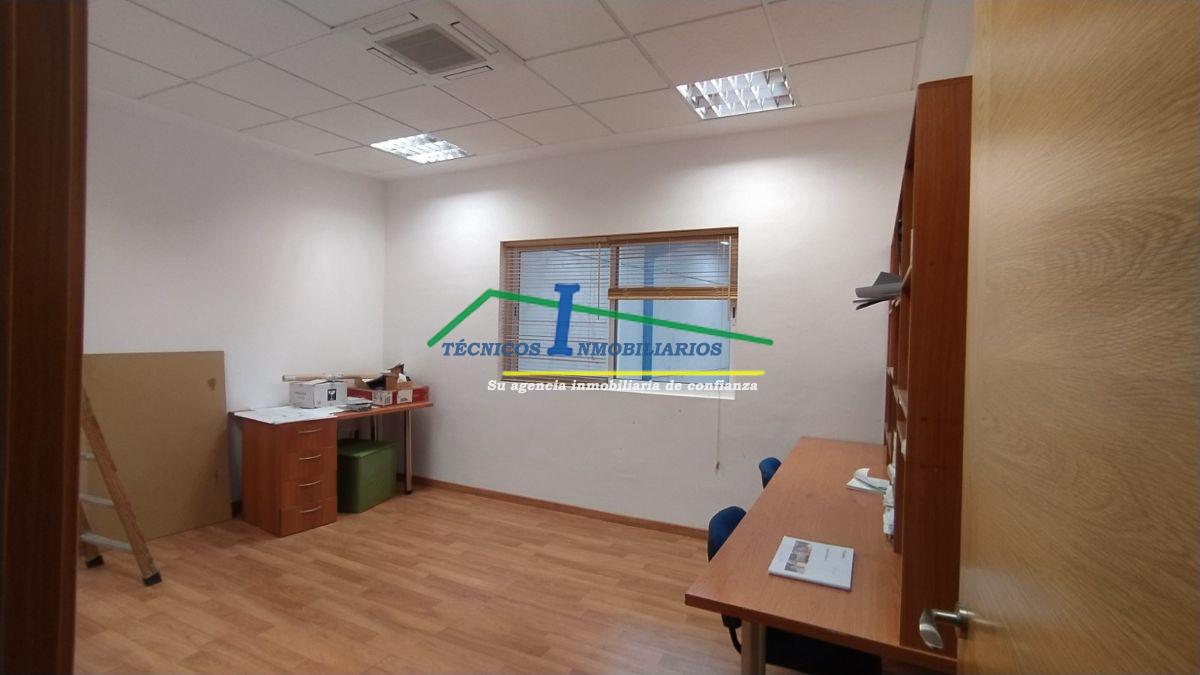 For sale of industrial plant/warehouse in Calamonte