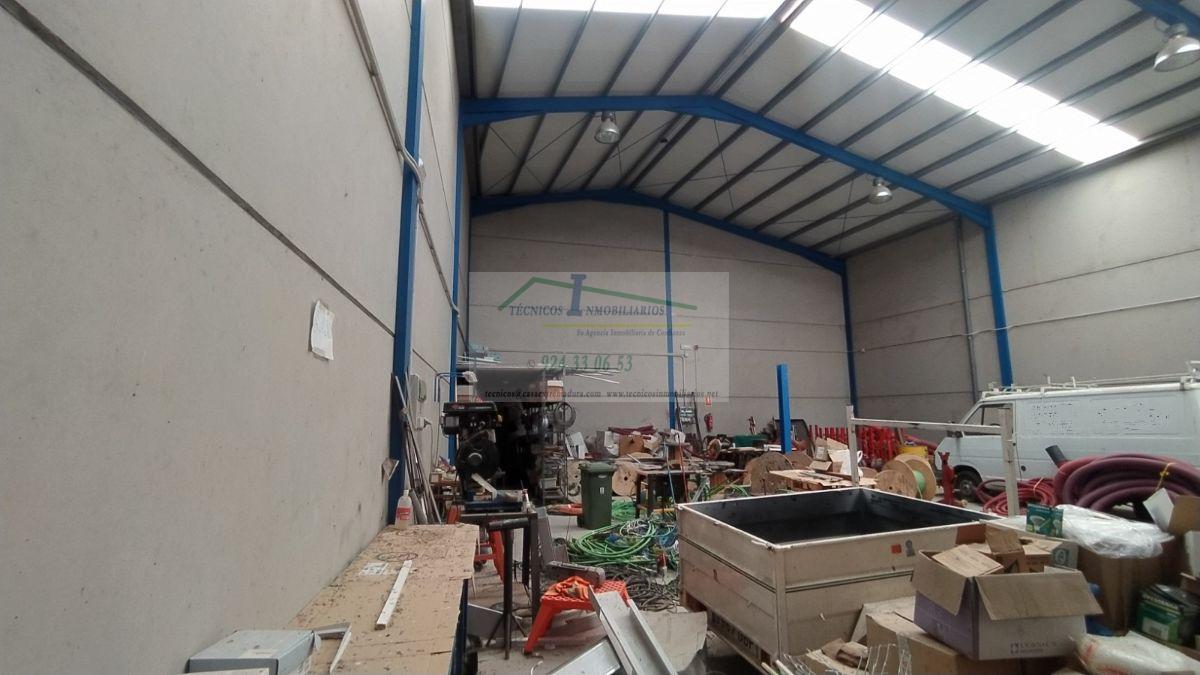 For sale of industrial plant/warehouse in Calamonte