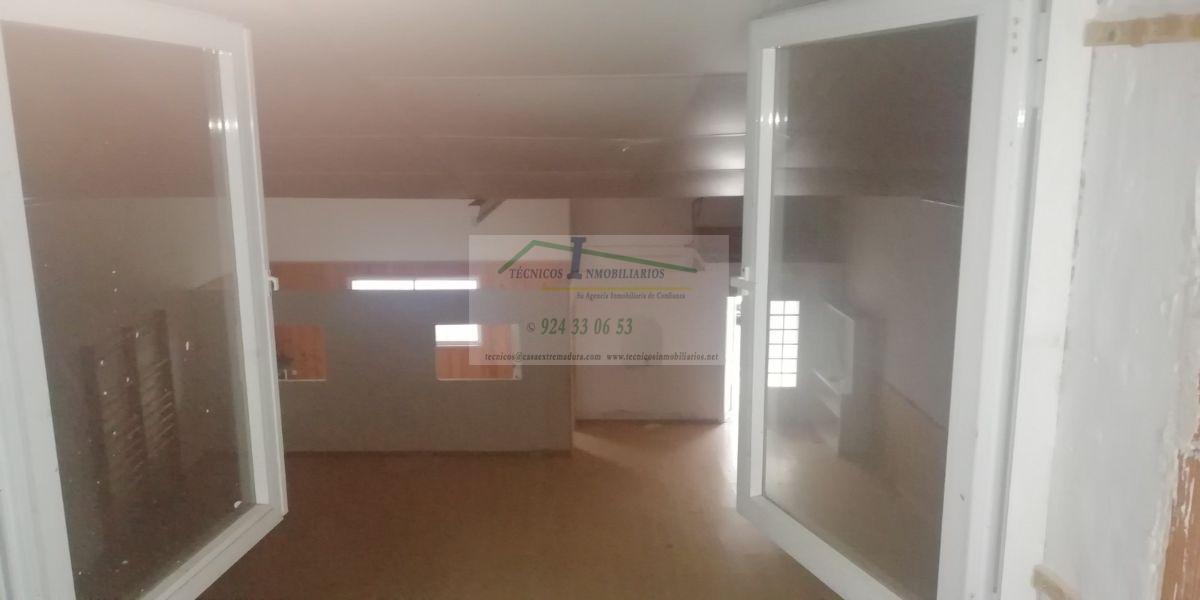 For sale of commercial in Mérida