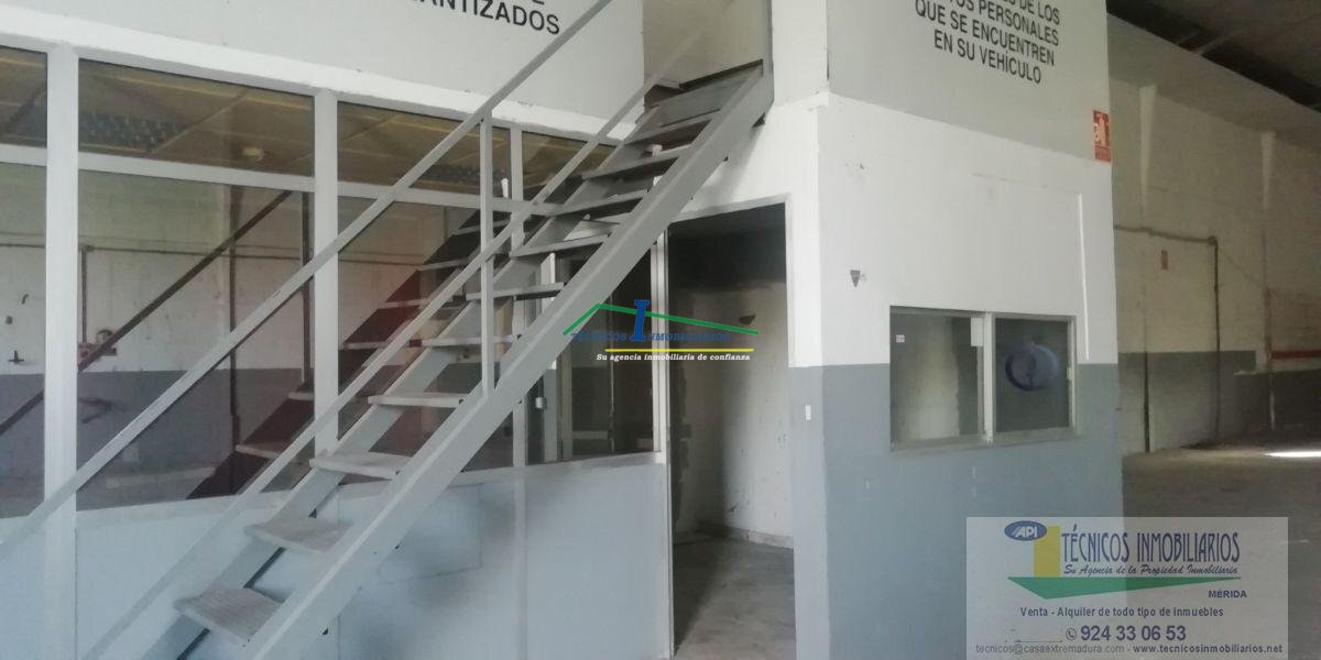 Alquiler de nave en Mérida