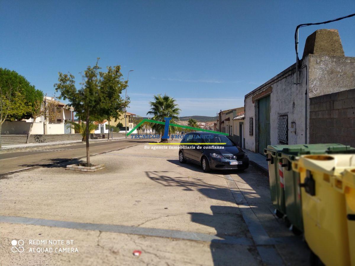 Venta de terreno en Mirandilla