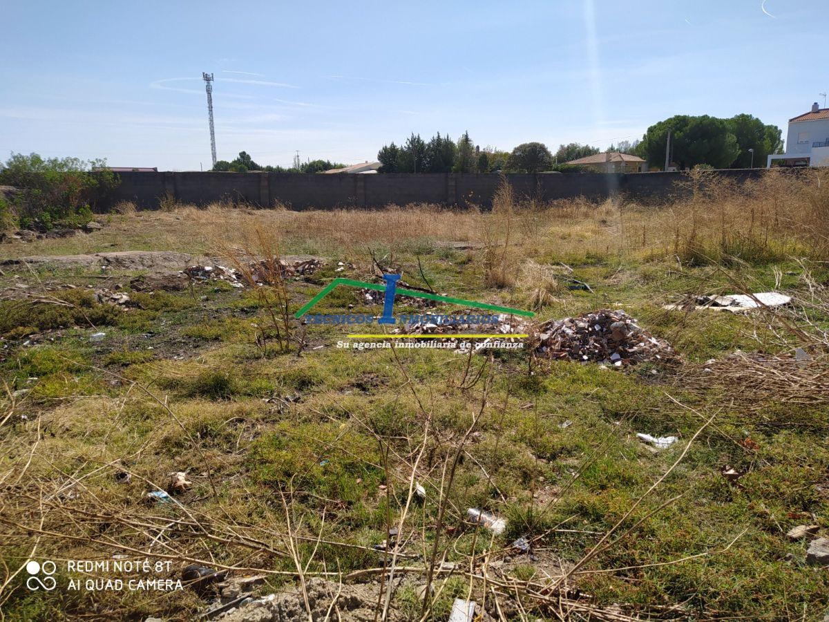 Venta de terreno en Mirandilla