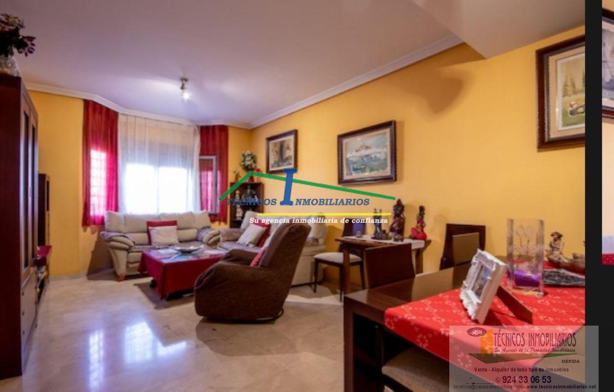 For sale of chalet in Mérida
