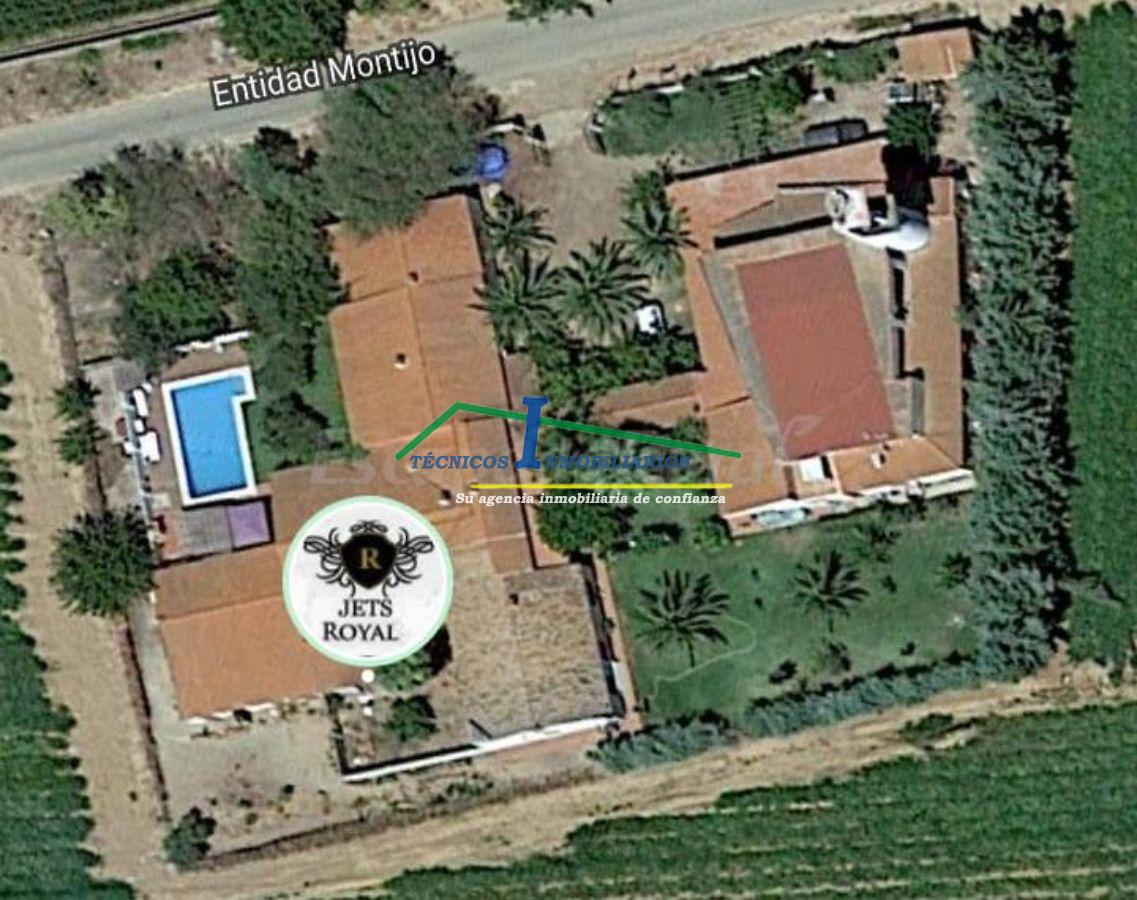 Venda de finca d´esbarjo a Mérida