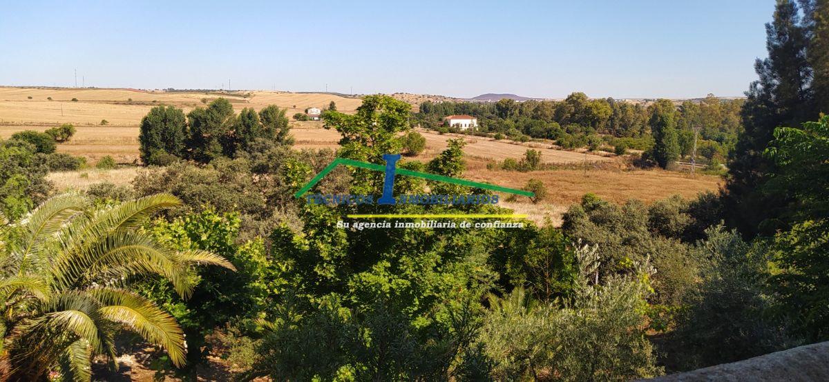 For sale of chalet in Mérida